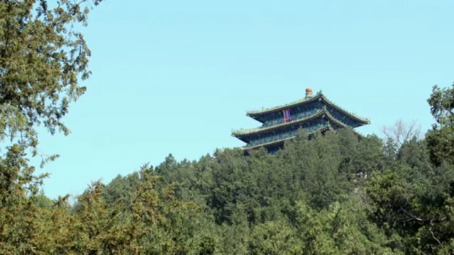 “梅境华章”沉浸式京剧文化传播——梅派艺术VR互动体验展活动海报